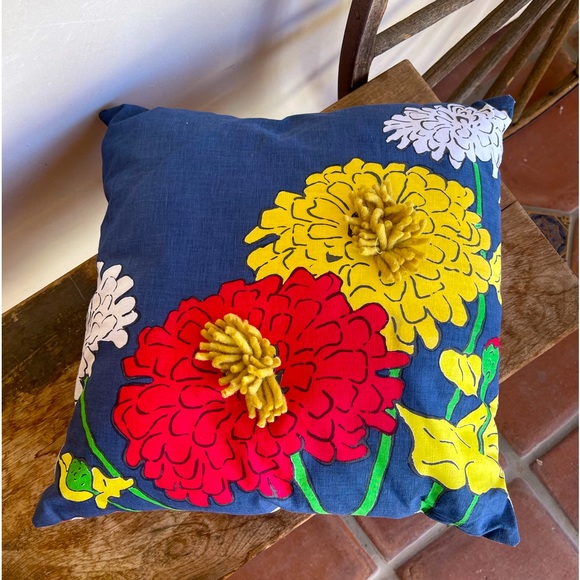 FLORAL POLKADOT DECORATIVE PILLOW Cute Kitchy Boho Cottage 17”x17” NEW w/TAG!!! - Picture 8 of 10